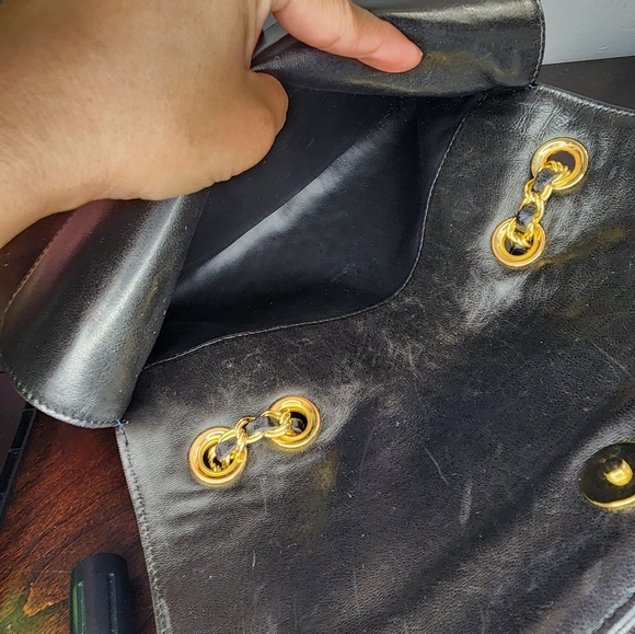 BALLY authentic vintage quilted leather two way shoulder crossbody - Picture 11 of 15